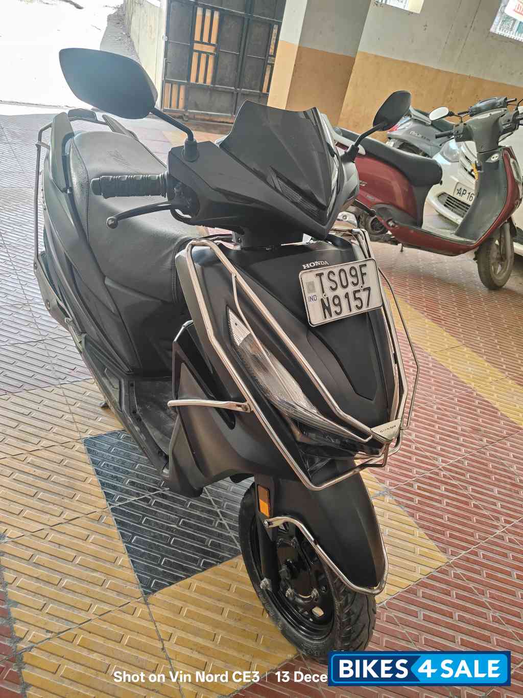 Black Honda Grazia 125 BS6 Black Honda Grazia 125 BS6