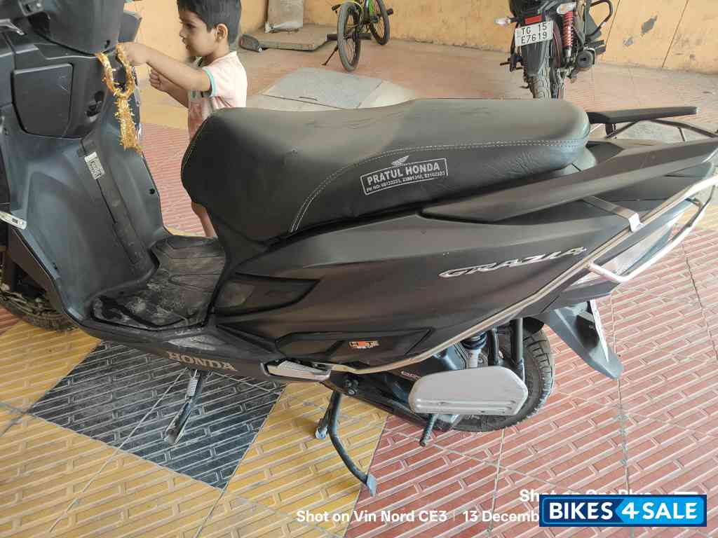 Black Honda Grazia 125 BS6 Black Honda Grazia 125 BS6