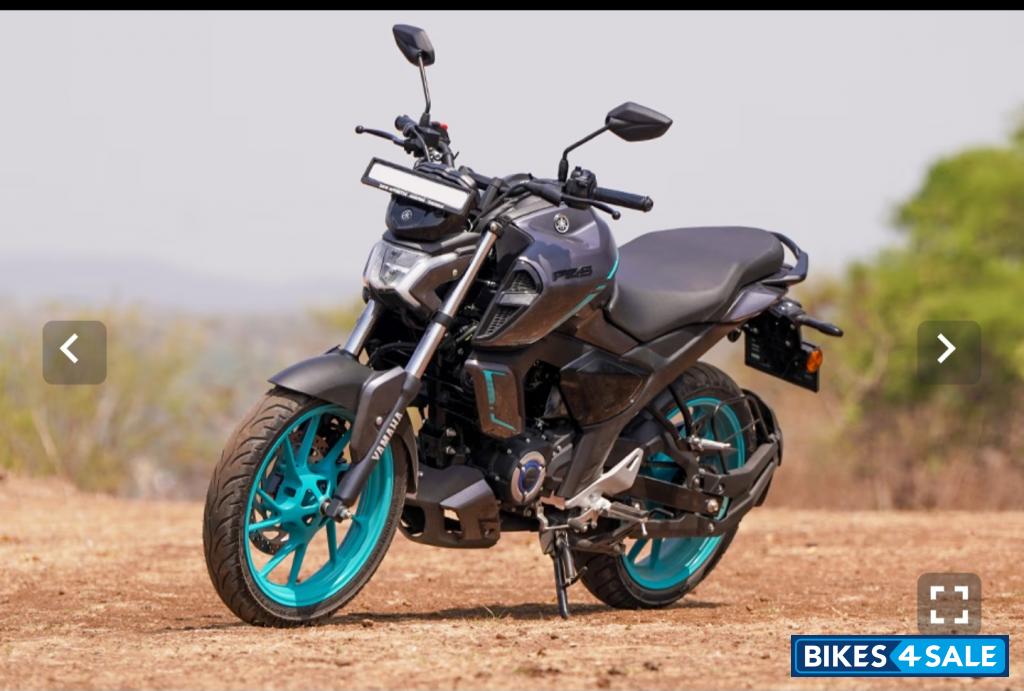 Grey Yamaha FZ-S FI Hybrid