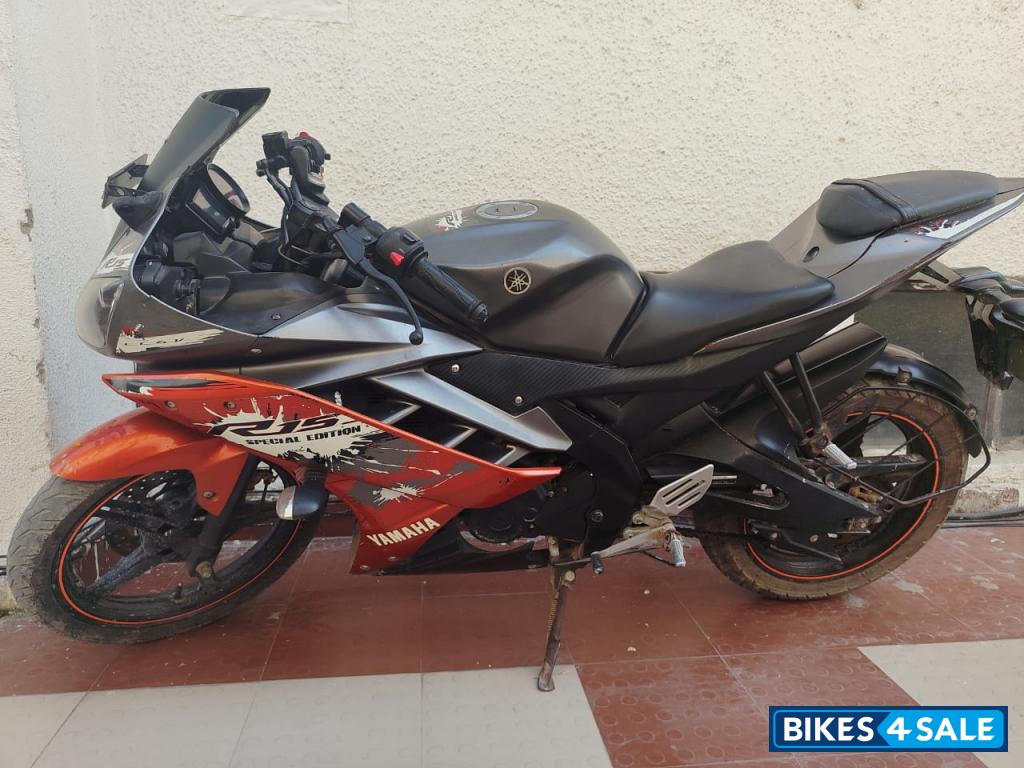 Yamaha YZF R15 V2
