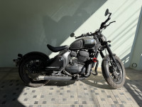 Jawa 42 Bobber Black Mirror