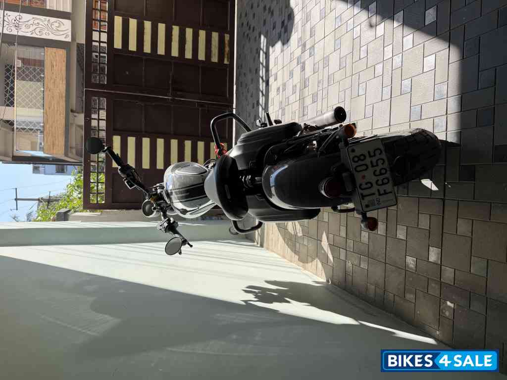 Jawa 42 Bobber Black Mirror Jawa 42 Bobber Black Mirror