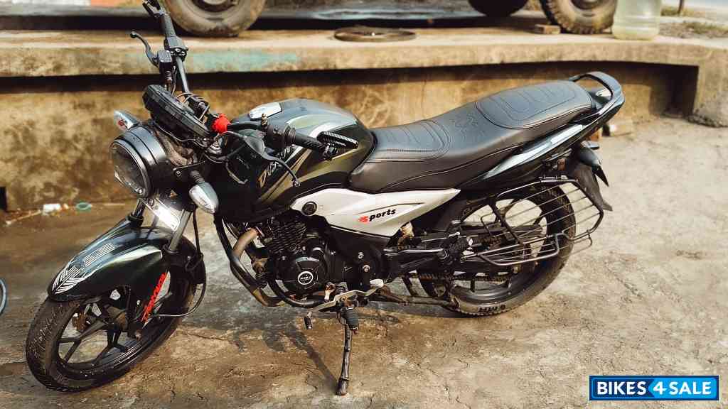Bajaj Discover 150 F Bajaj Discover 150 F