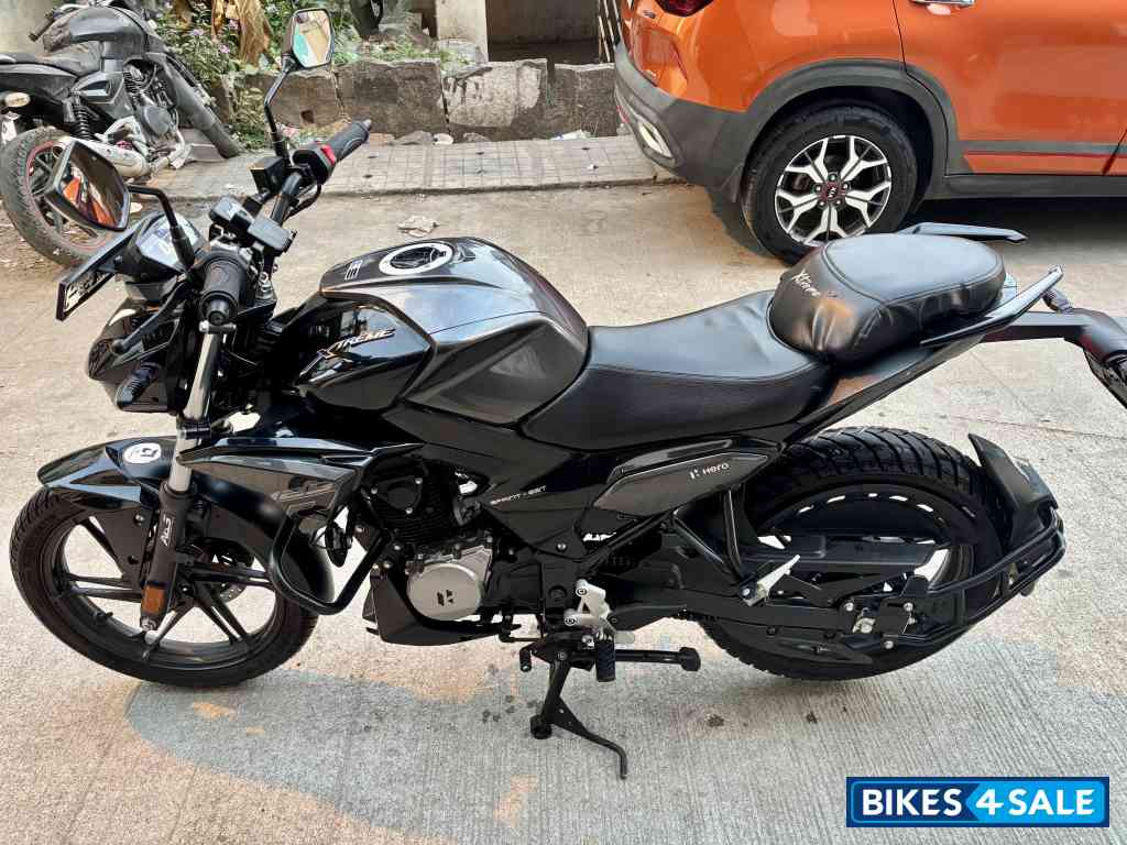 Black Hero Xtreme 125R