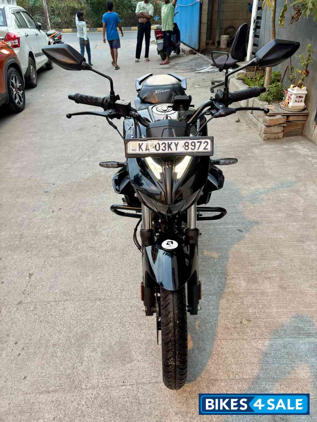 Black Hero Xtreme 125R