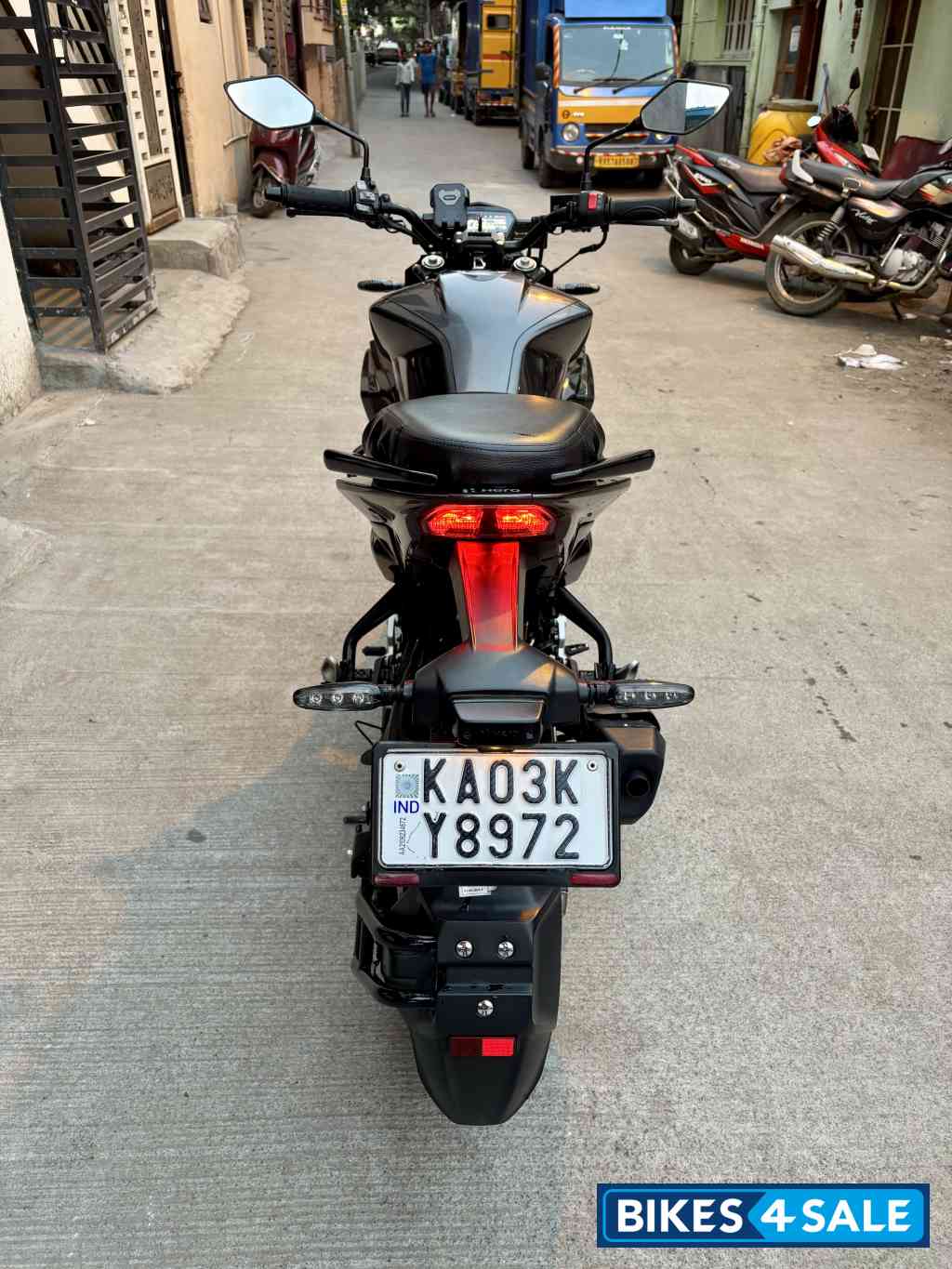 Black Hero Xtreme 125R
