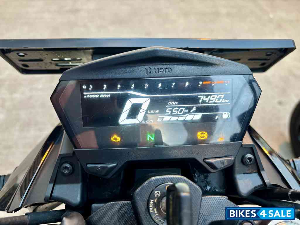 Black Hero Xtreme 125R