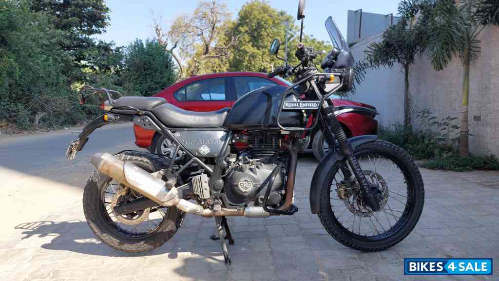 Black Royal Enfield Himalayan Black Royal Enfield Himalayan