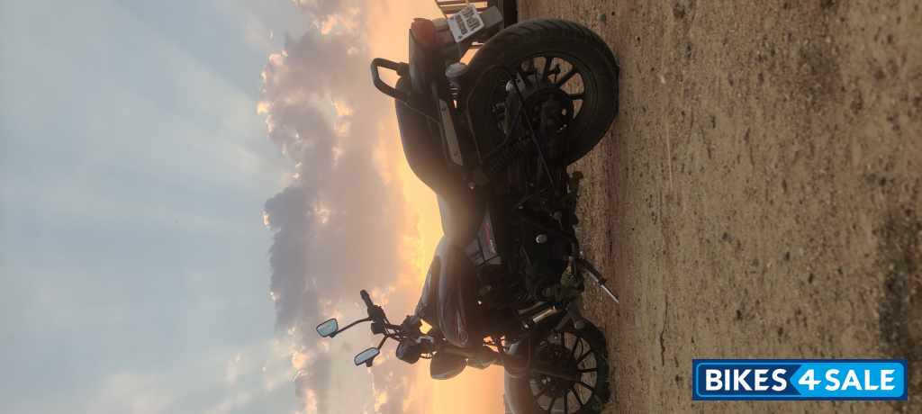 Bajaj Avenger Street 220