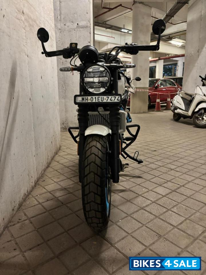 Royal Enfield Guerrilla 450 Flash