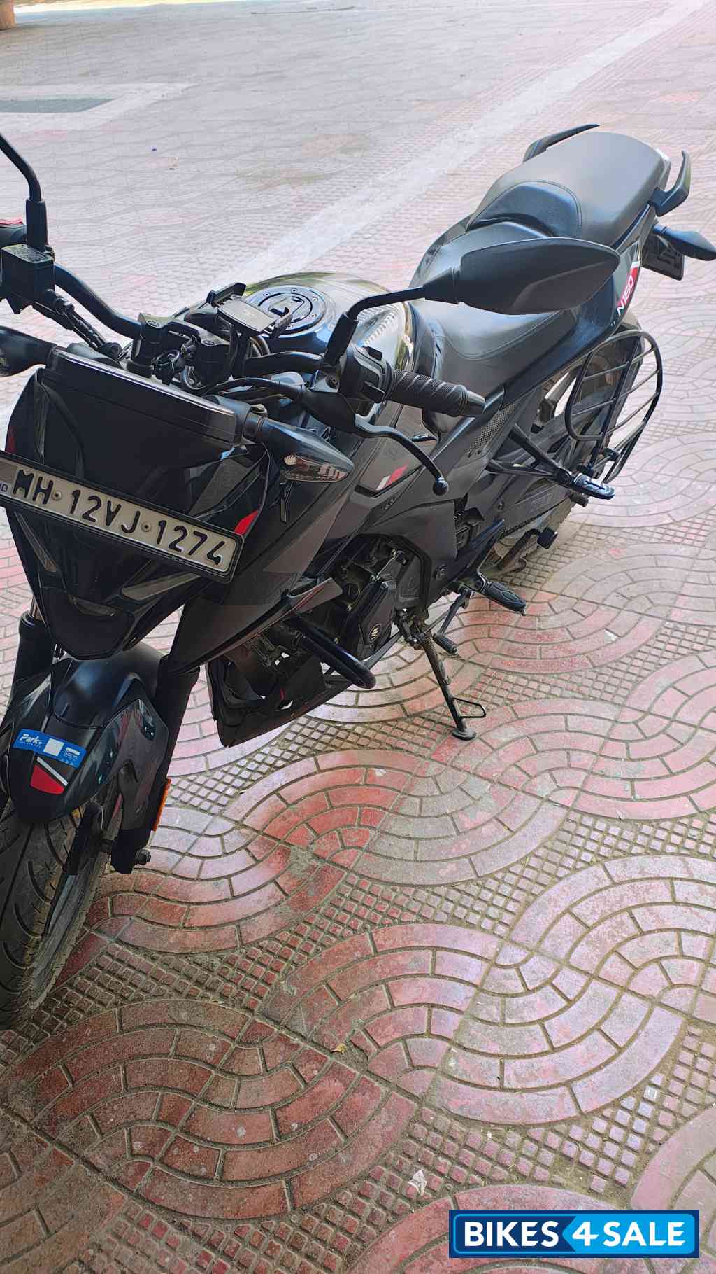 Black Bajaj Pulsar N160 Dual Channel ABS Black Bajaj Pulsar N160 Dual Channel ABS