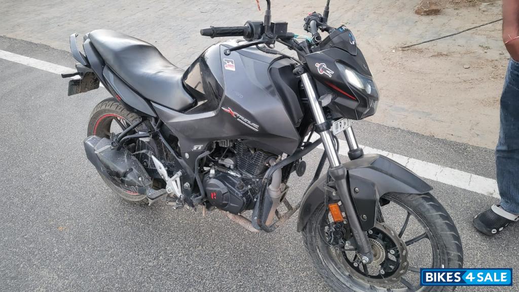 Hero Xtreme 160R Stealth Edition