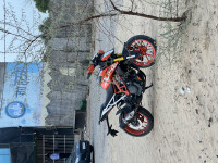 Orange KTM Duke 390