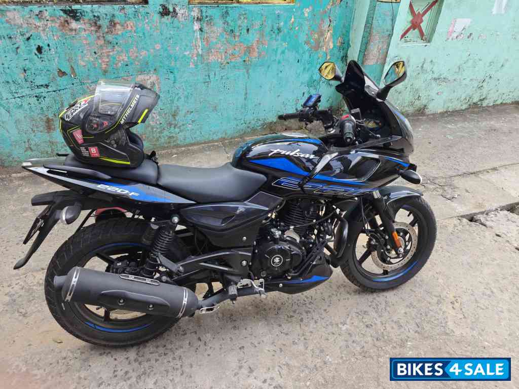 Bajaj Pulsar 220F BS6 Bajaj Pulsar 220F BS6