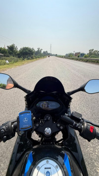 Bajaj Pulsar 220F BS6