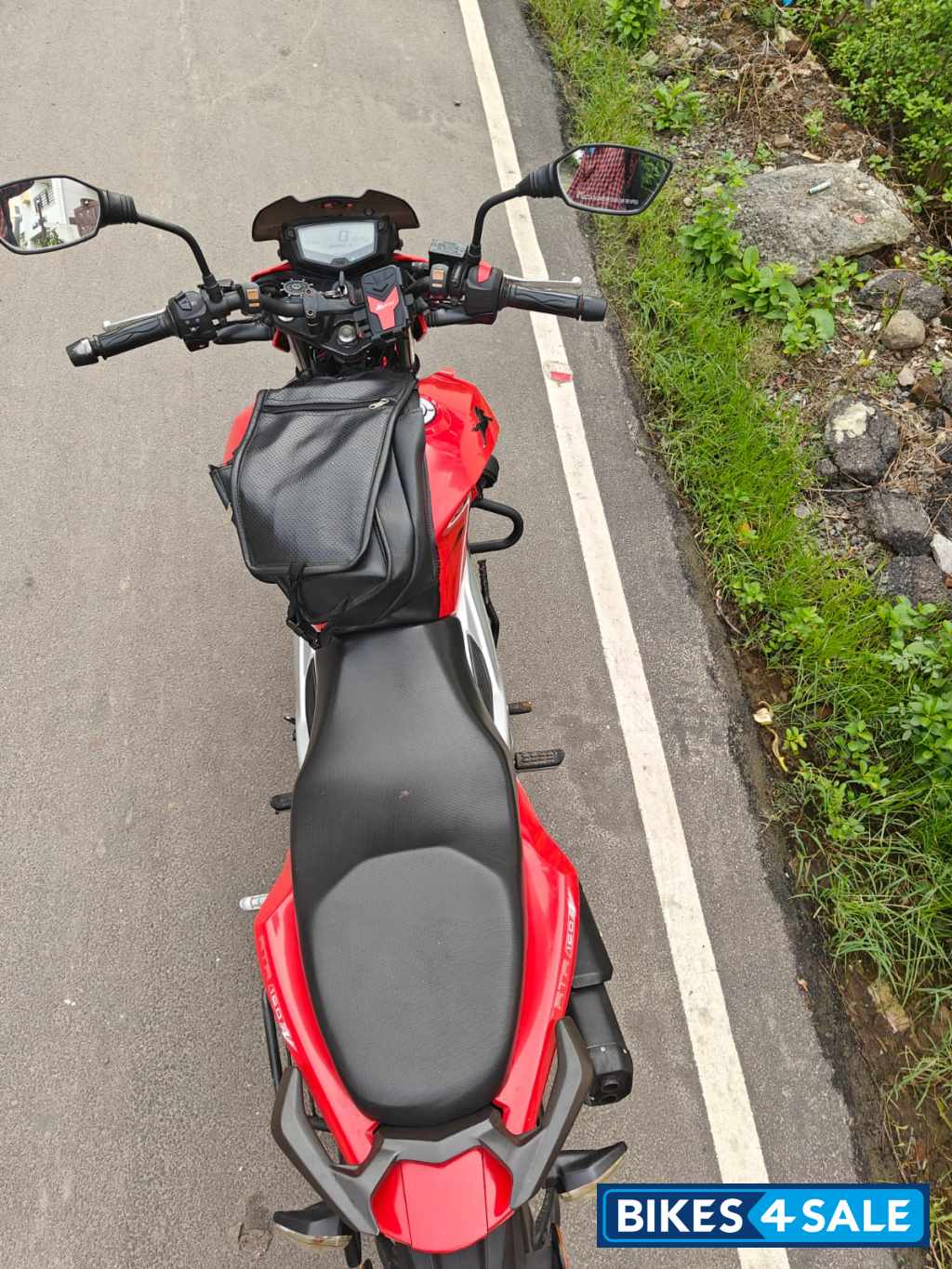 Red TVS Apache RTR 160 4V Red TVS Apache RTR 160 4V