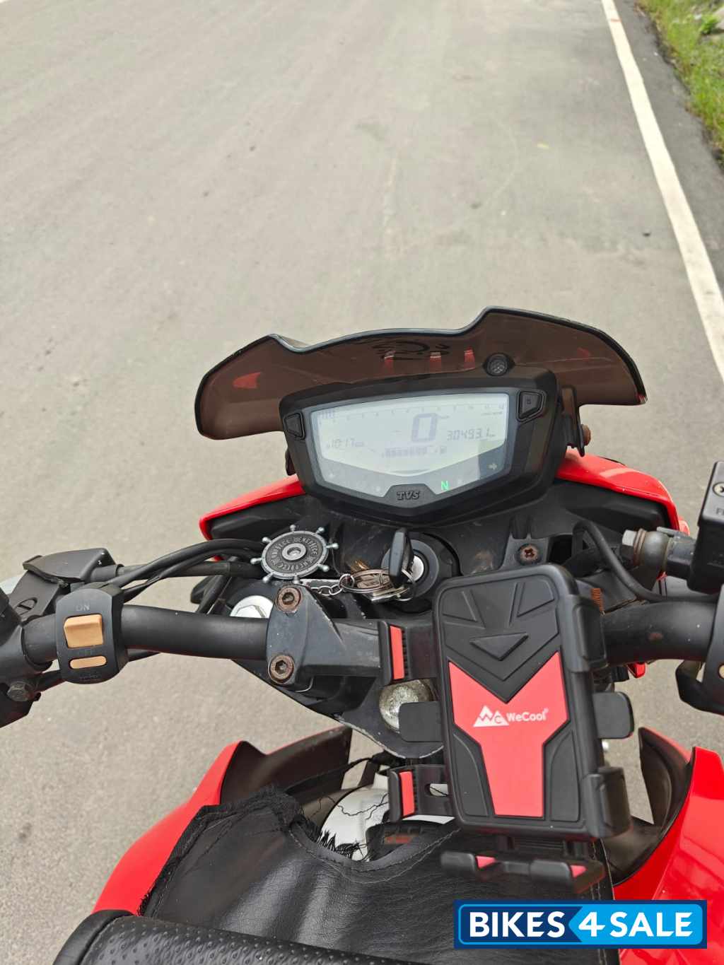 Red TVS Apache RTR 160 4V Red TVS Apache RTR 160 4V