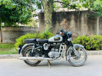 Royal Enfield Classic 500