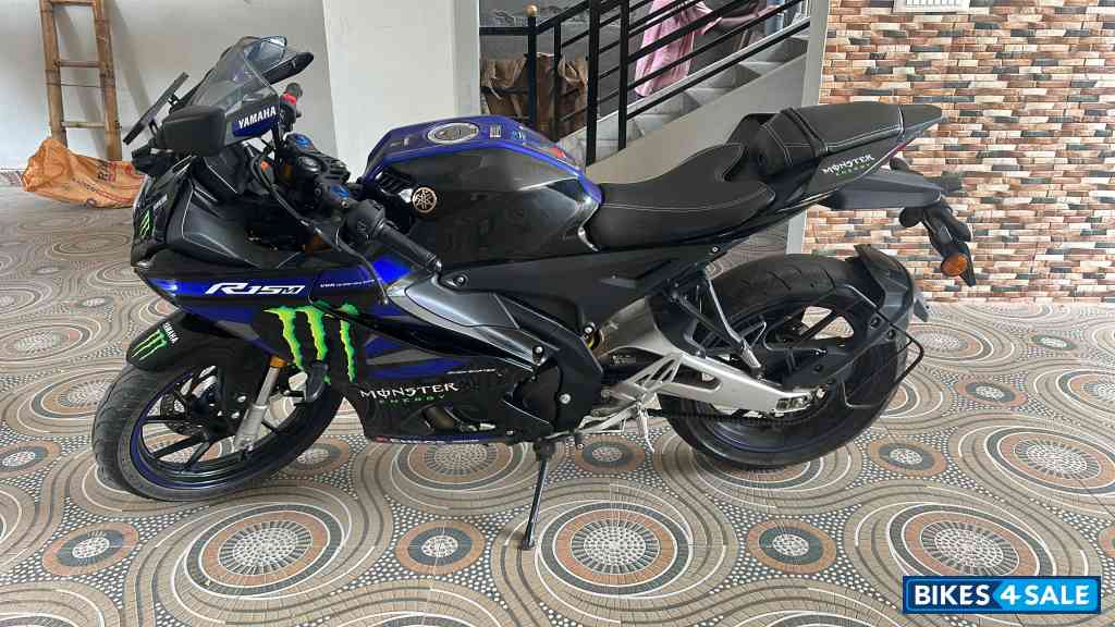 Yamaha R15M Yamaha R15M