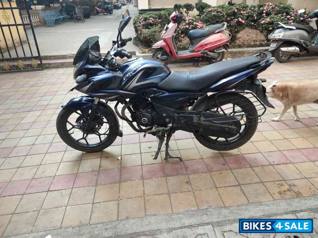 Bajaj Discover 150 F