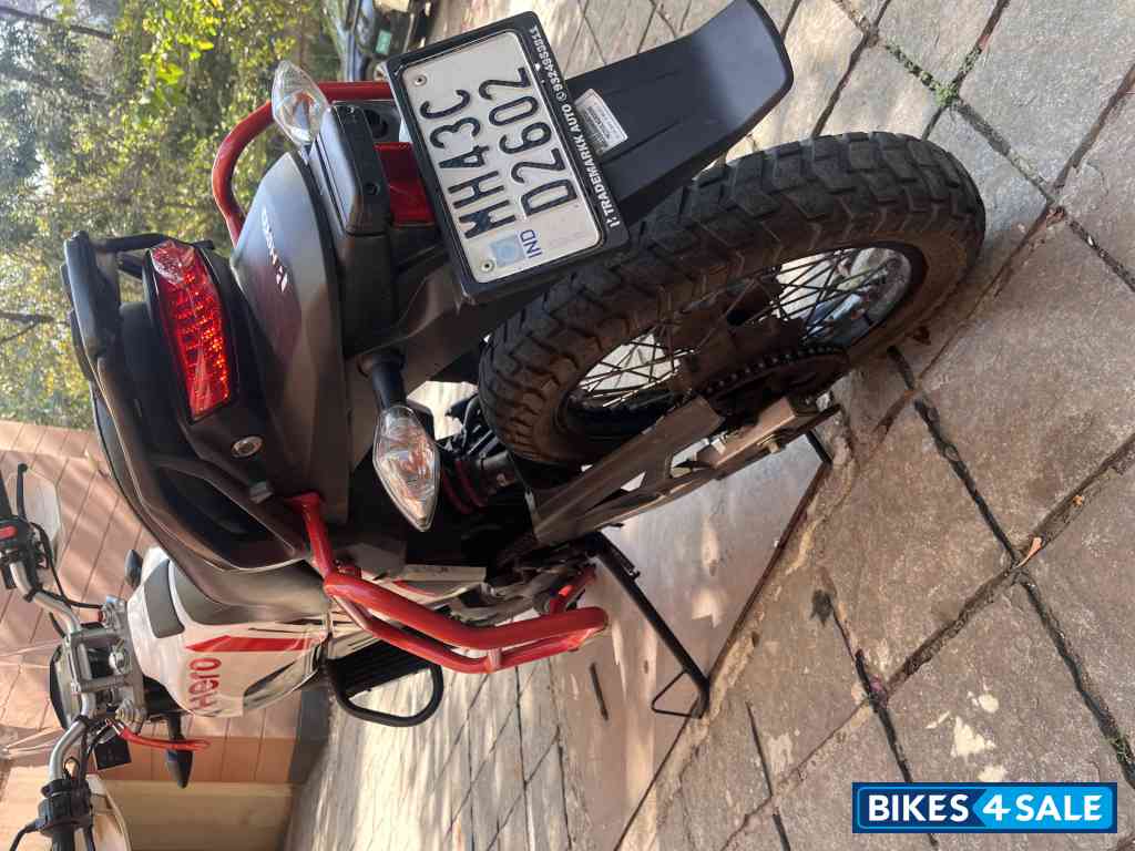 Red White Black - Rally Colors Hero Xpulse 200 4V Rally Edition Red White Black - Rally Colors Hero Xpulse 200 4V Rally Edition