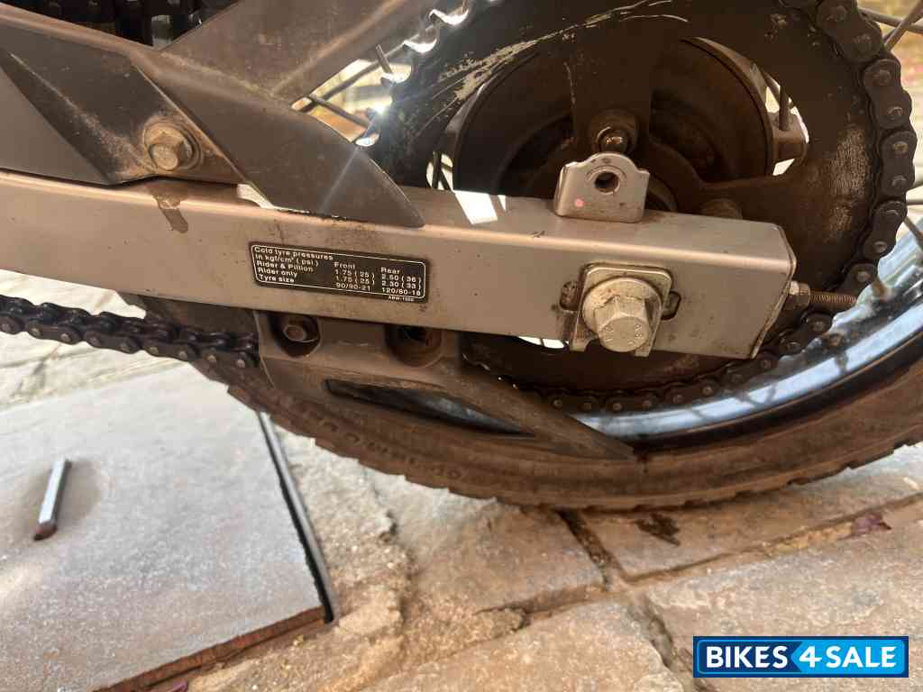 Red White Black - Rally Colors Hero Xpulse 200 4V Rally Edition Red White Black - Rally Colors Hero Xpulse 200 4V Rally Edition