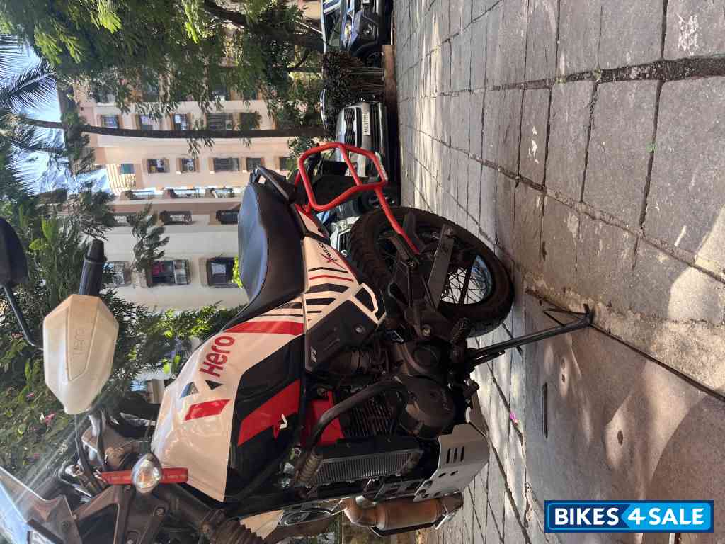 Red White Black - Rally Colors Hero Xpulse 200 4V Rally Edition Red White Black - Rally Colors Hero Xpulse 200 4V Rally Edition