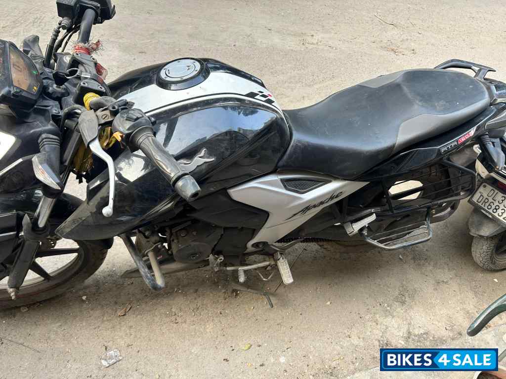 TVS Apache RTR 160 4V