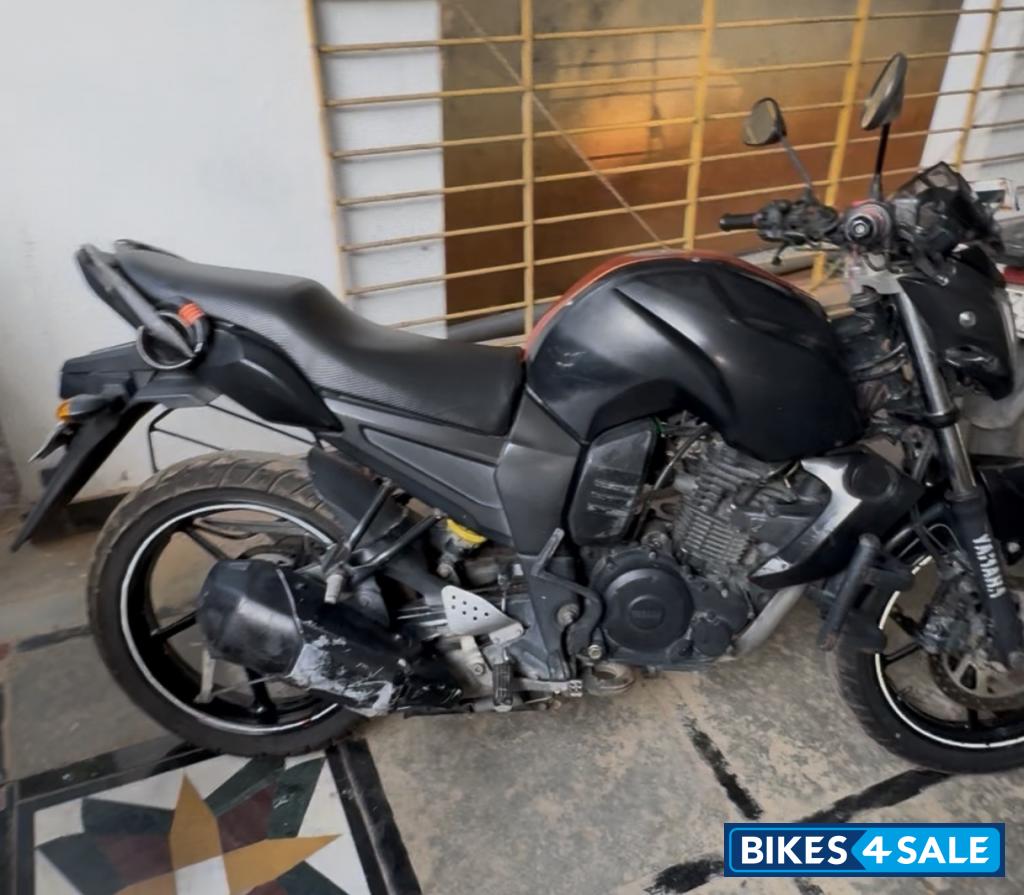 Yamaha FZ