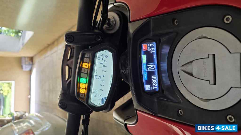 Red Black Ducati Diavel 1260