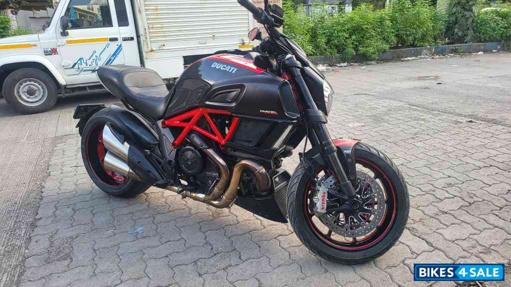 Red Black Ducati Diavel 1260