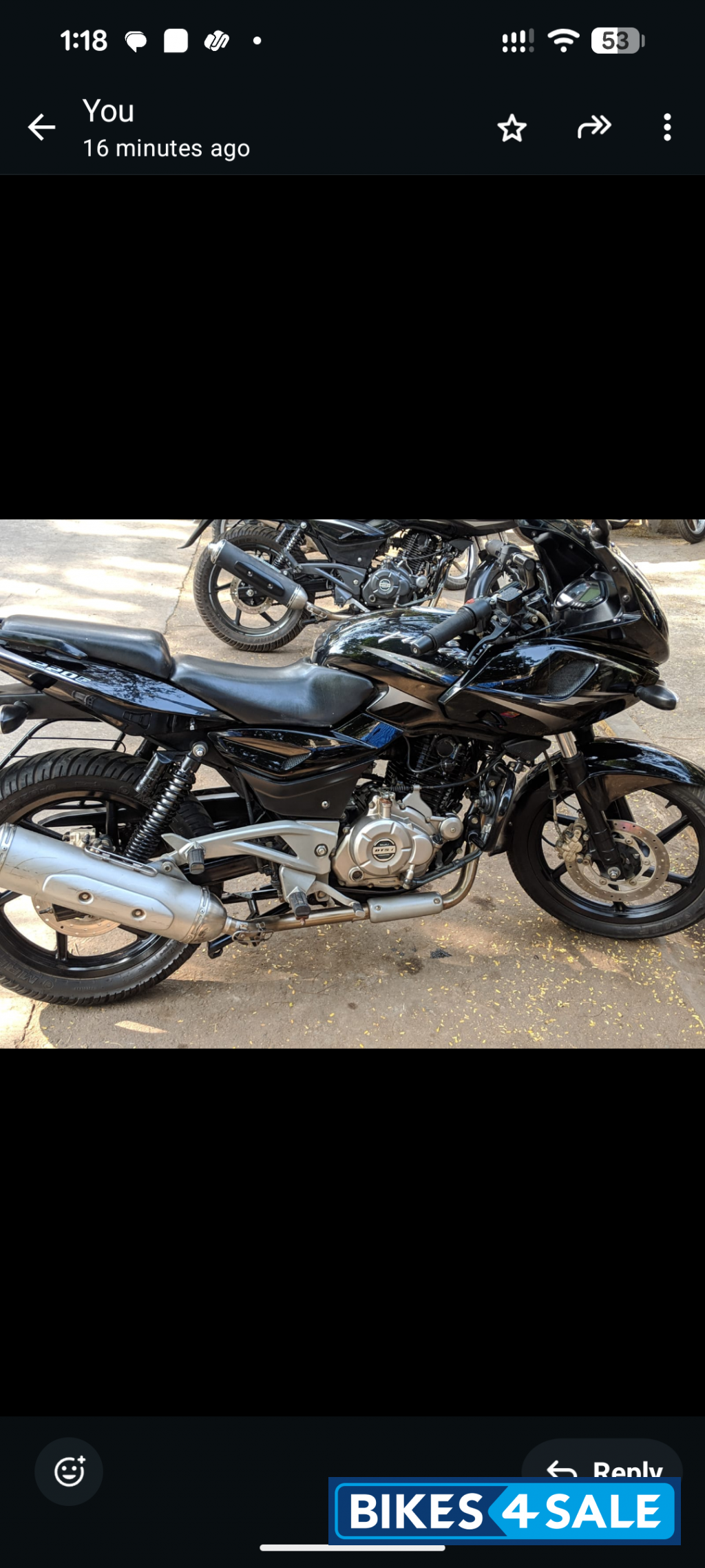 Bajaj Pulsar 220F