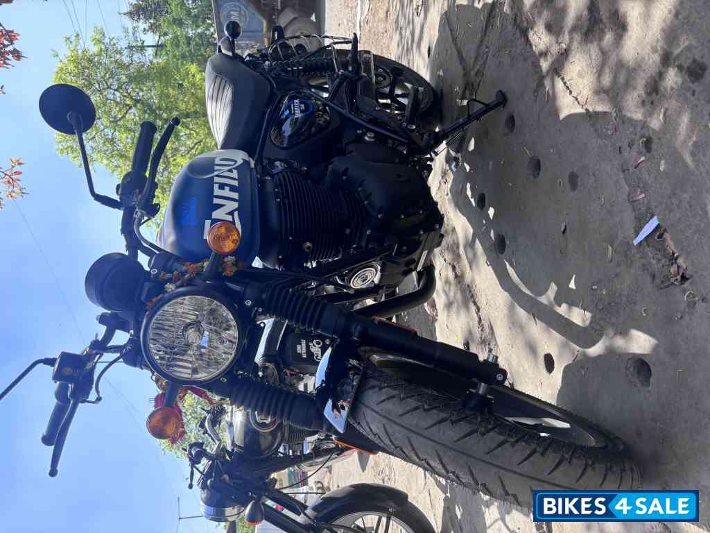 Royal Enfield Hunter 350 Metro