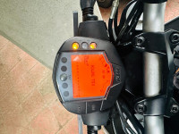 Ceramic White KTM Duke 200