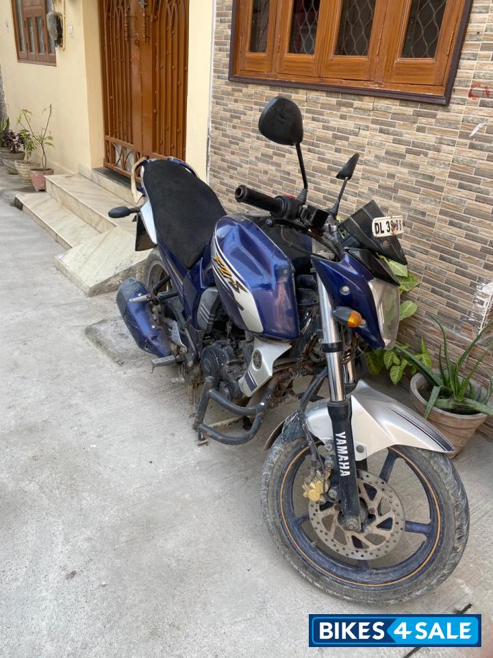 Blue Yamaha FZ-S Blue Yamaha FZ-S