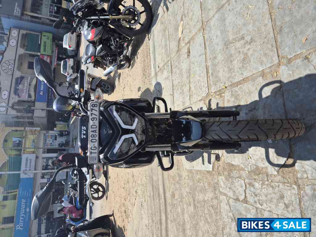 Black TVS Raider 125 Black TVS Raider 125