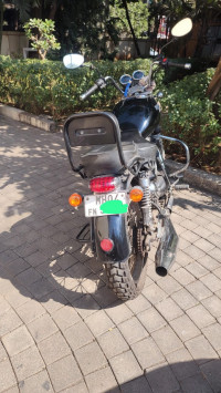 Black Royal Enfield Thunderbird 350