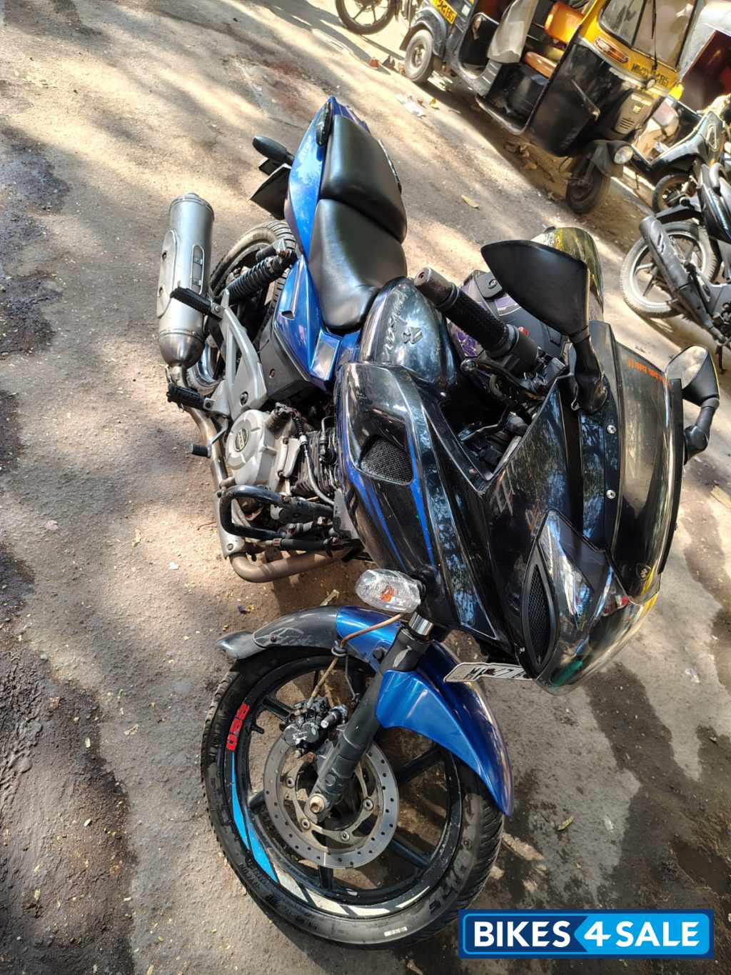 Bajaj Pulsar 220 DTSFi