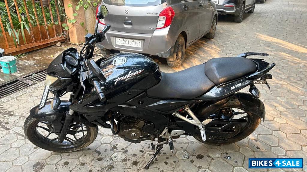 Bajaj Pulsar 200 NS