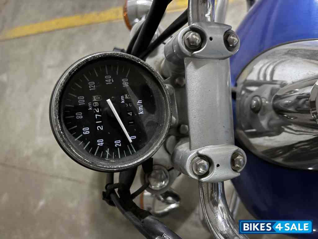 Bajaj Avenger 220 DTS-i Bajaj Avenger 220 DTS-i