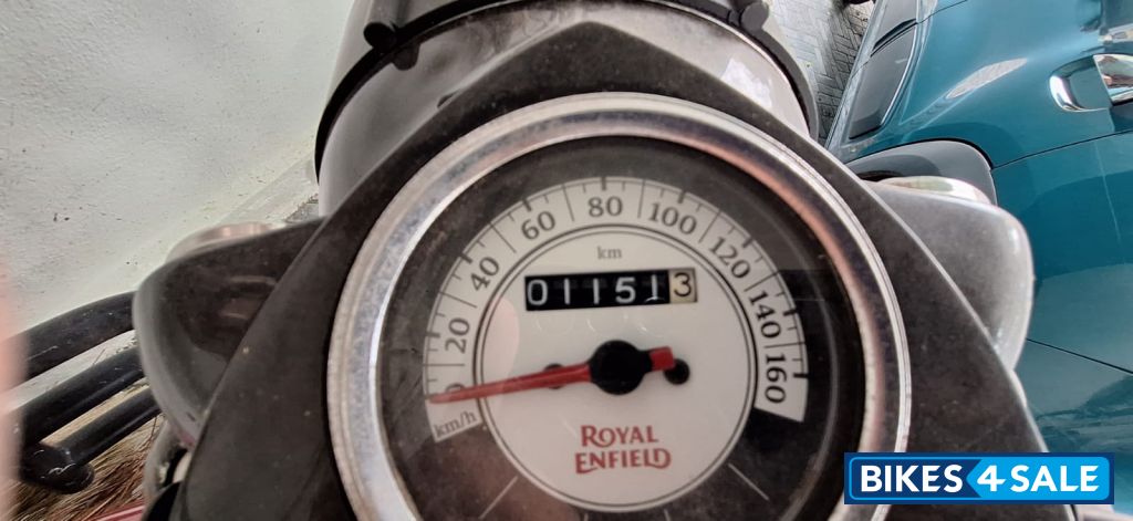 Red And Black Royal Enfield Classic 350 Redditch Red