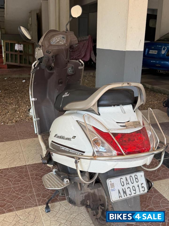 Off White Honda Activa 5G Off White Honda Activa 5G