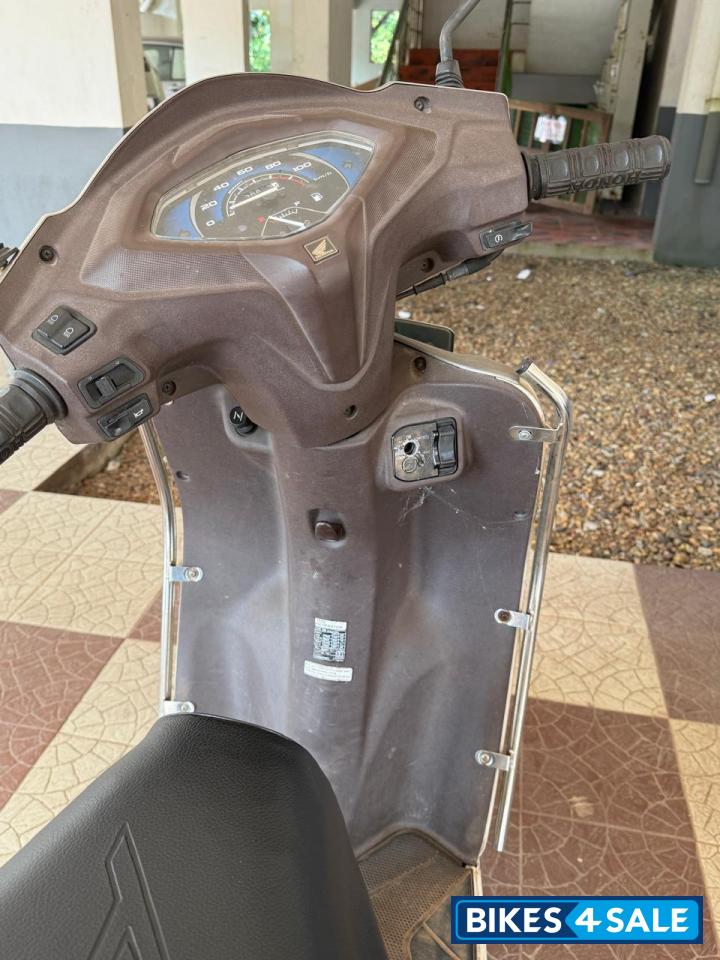 Off White Honda Activa 5G Off White Honda Activa 5G