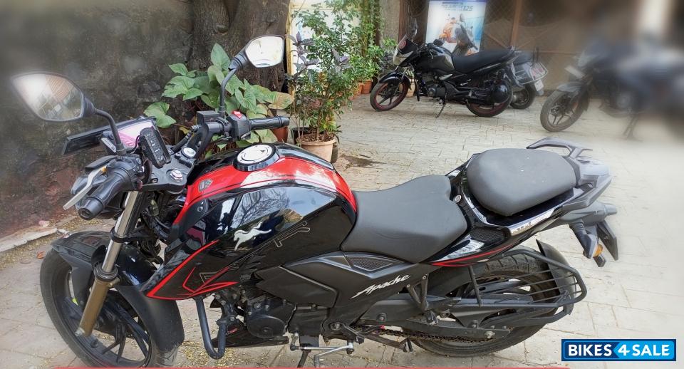 TVS Apache RTR 200 Fi 4V Race Edition 2.0