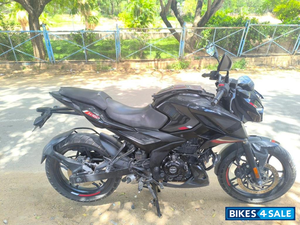 Black Bajaj Pulsar N160 Dual Channel ABS Black Bajaj Pulsar N160 Dual Channel ABS