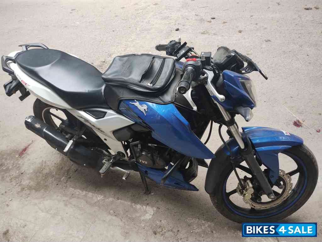 Blue White TVS Apache RTR 160 4V
