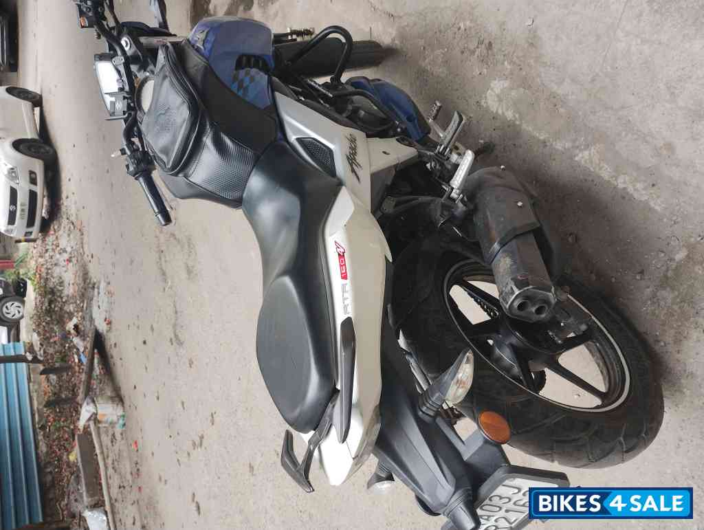 Blue White TVS Apache RTR 160 4V