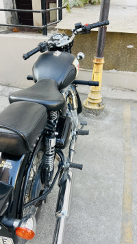 Black Royal Enfield Classic 350 Dual Channel BS6