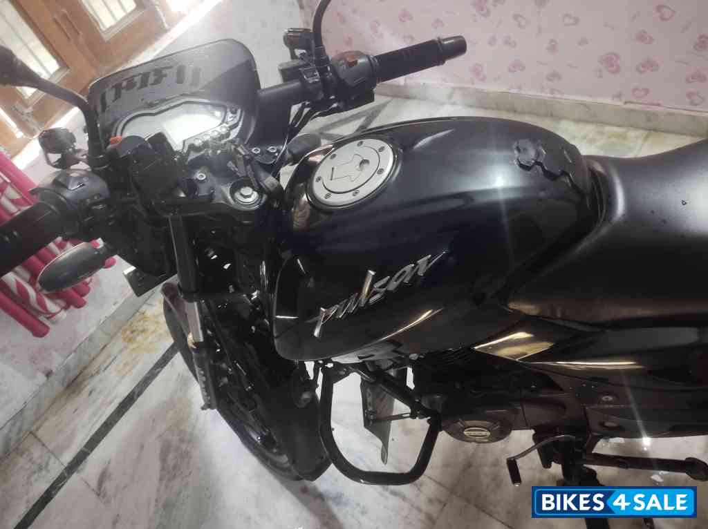 Zet Black Bajaj Pulsar 150 DTSi Zet Black Bajaj Pulsar 150 DTSi