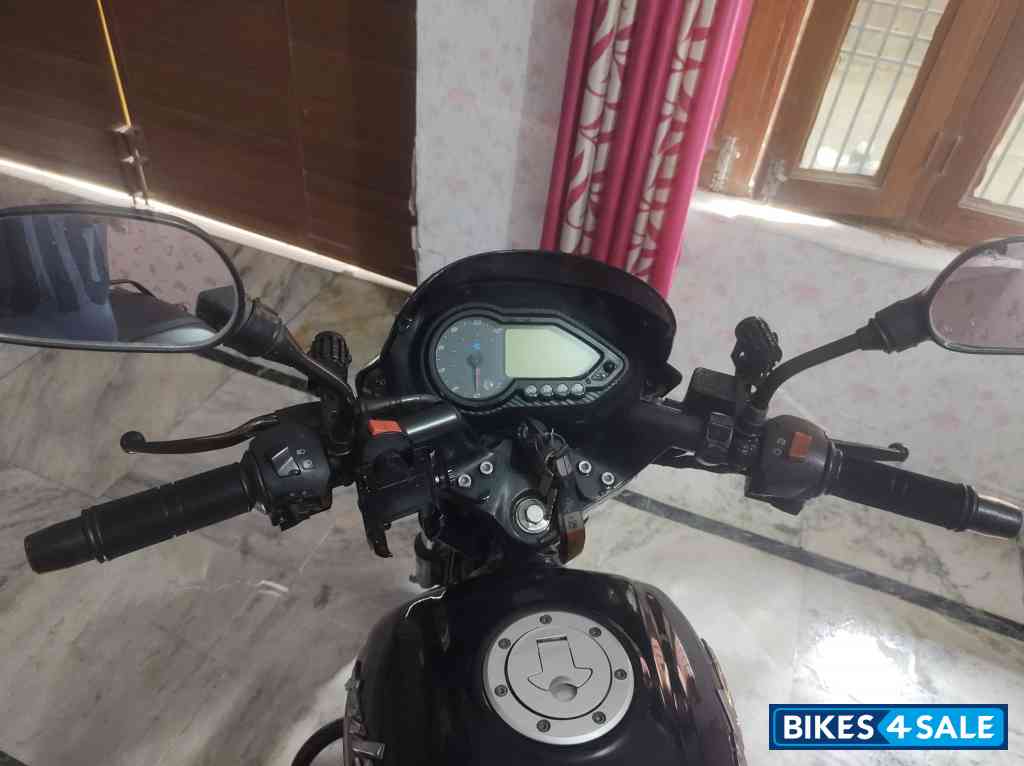 Zet Black Bajaj Pulsar 150 DTSi Zet Black Bajaj Pulsar 150 DTSi